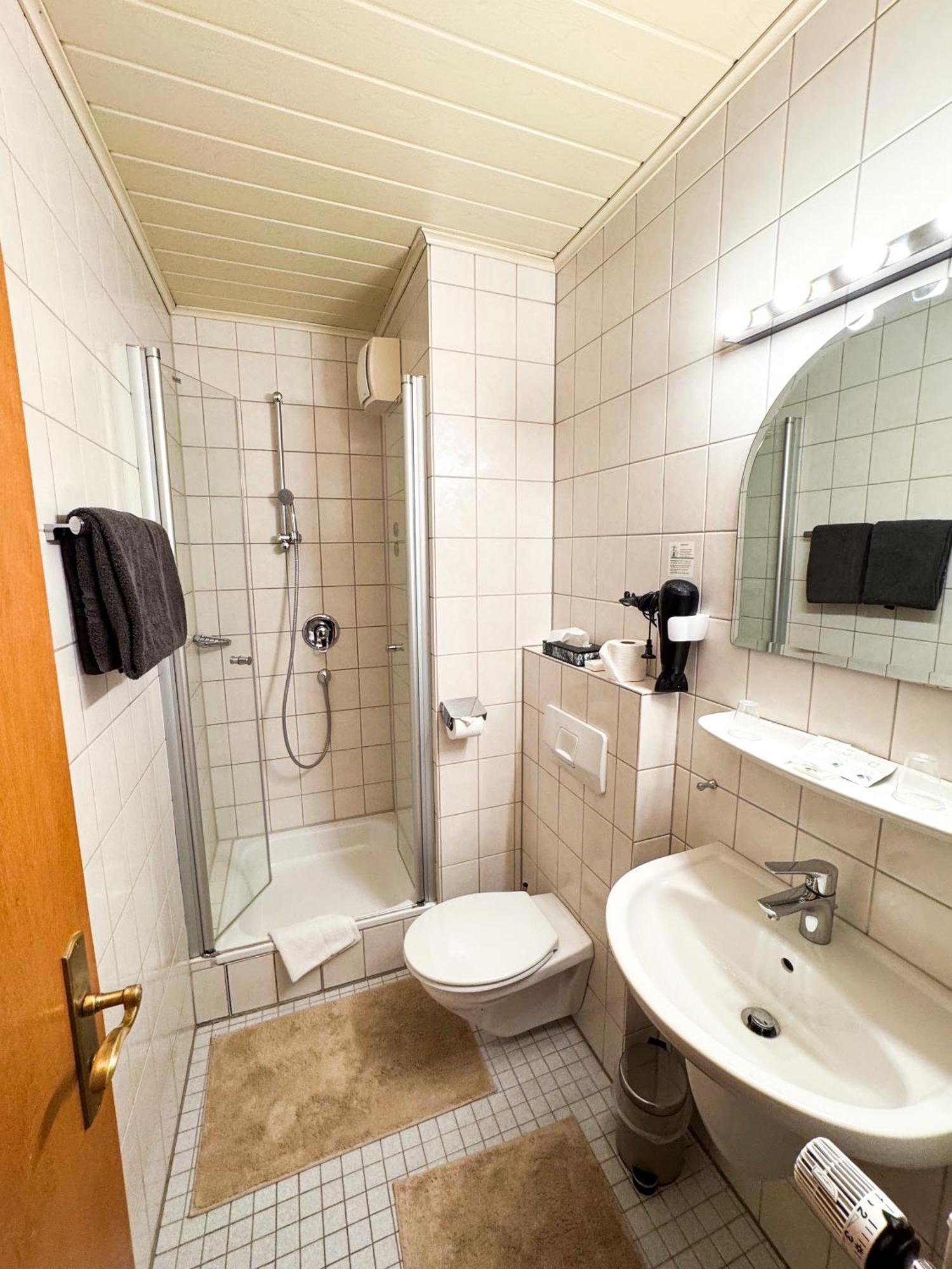 Hotel Guelser Weinstube Koblencja Zewnętrze zdjęcie