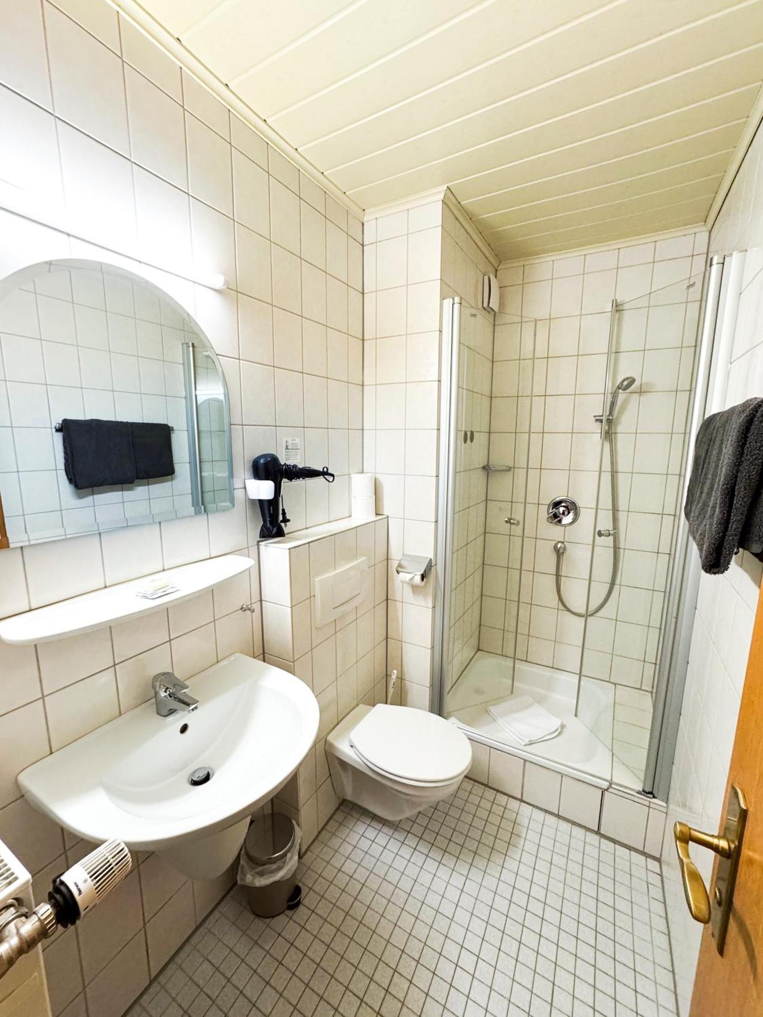 Hotel Guelser Weinstube Koblencja Zewnętrze zdjęcie