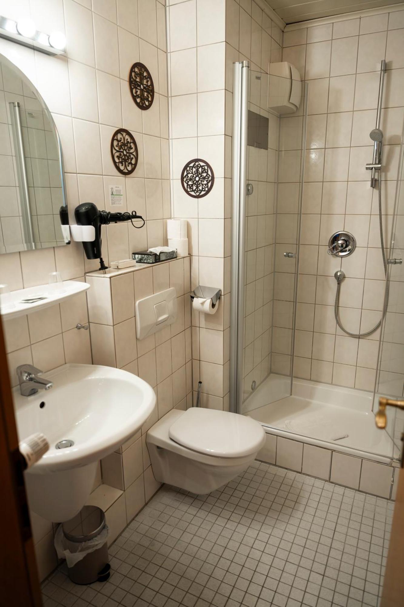 Hotel Guelser Weinstube Koblencja Zewnętrze zdjęcie